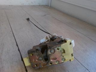 bontott FORD FOCUS I Bal hátsó Ajtózár