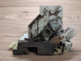 bontott FORD FOCUS I Bal hátsó Ajtózár