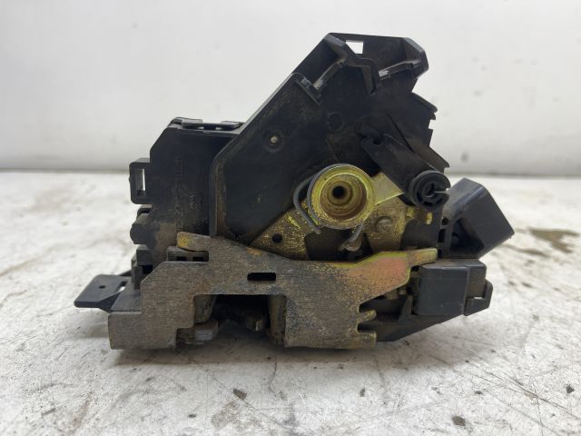 bontott FORD FOCUS I Bal hátsó Ajtózár