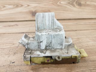 bontott FORD FOCUS I Bal hátsó Ajtózár