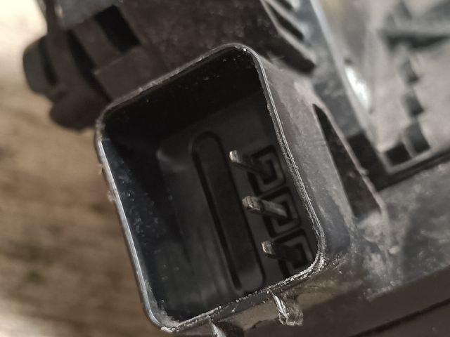 bontott FORD FOCUS I Bal hátsó Ajtózár