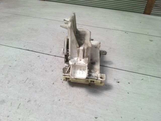 bontott FORD FOCUS I Bal hátsó Ajtózár