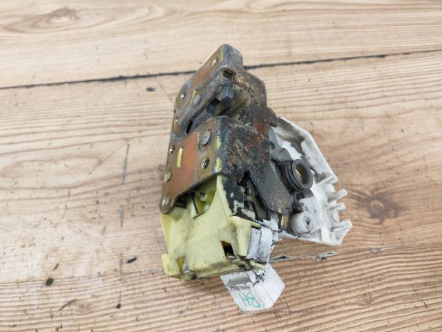 bontott FORD FOCUS I Bal hátsó Ajtózár