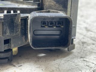 bontott FORD FOCUS I Bal hátsó Ajtózár