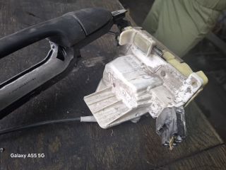 bontott FORD FOCUS I Bal hátsó Ajtózár