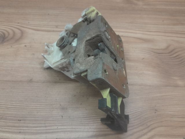 bontott FORD FOCUS I Bal hátsó Ajtózár