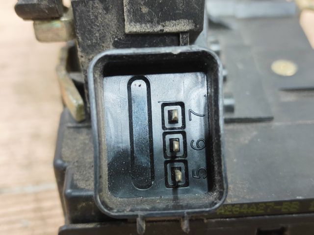 bontott FORD FOCUS I Bal hátsó Ajtózár