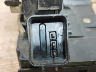 bontott FORD FOCUS I Bal hátsó Ajtózár