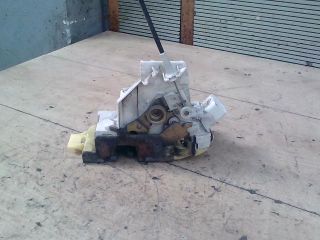 bontott FORD FOCUS I Bal hátsó Ajtózár