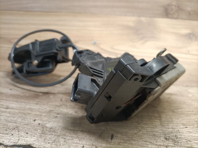 bontott FORD FOCUS I Bal hátsó Ajtózár