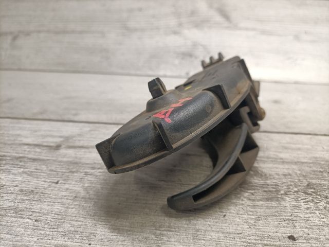 bontott FORD FOCUS I Bal hátsó Belső Kilincs