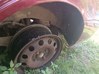 bontott FORD FOCUS I Bal hátsó Dobbetét (Kerékjárati, Műanyag)