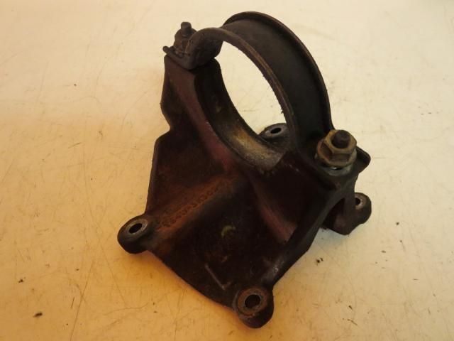 bontott FORD FOCUS I Bal hátsó Féltengely Tartó