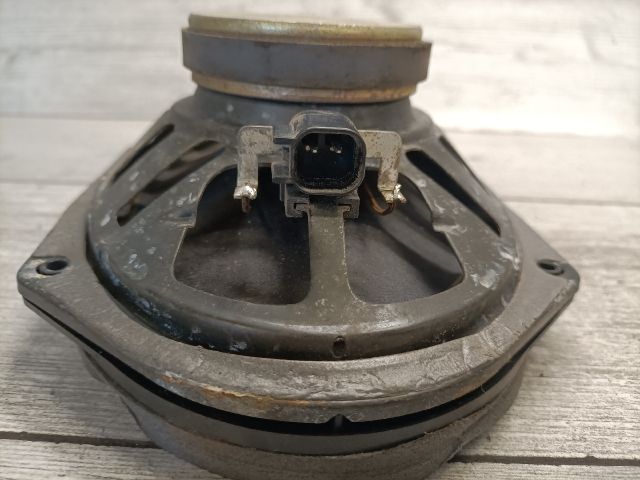 bontott FORD FOCUS I Bal hátsó Hangszóró