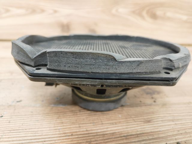 bontott FORD FOCUS I Bal hátsó Hangszóró