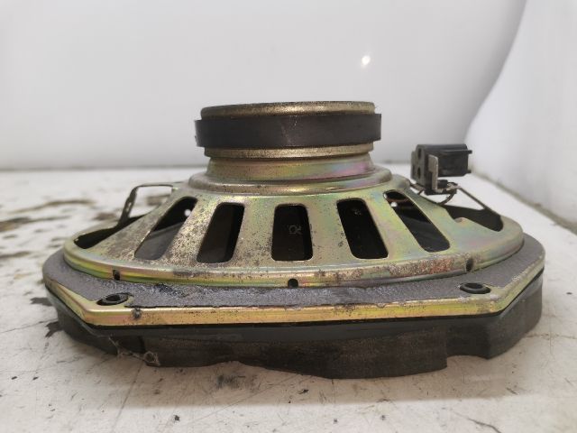 bontott FORD FOCUS I Bal hátsó Hangszóró