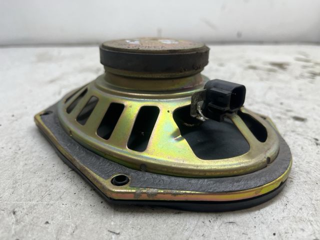 bontott FORD FOCUS I Bal hátsó Hangszóró