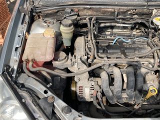 bontott FORD FOCUS I Bal hátsó Kilincs Bowden