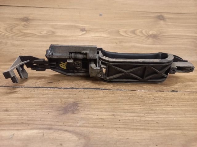 bontott FORD FOCUS I Bal hátsó Külső Kilincs