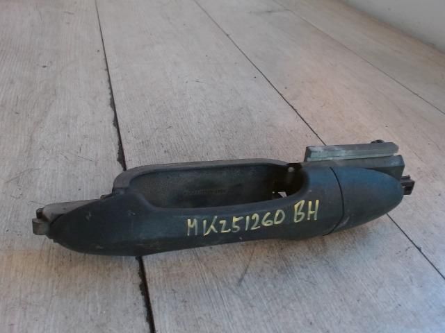 bontott FORD FOCUS I Bal hátsó Külső Kilincs