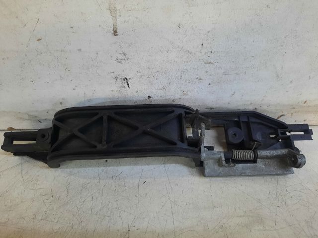 bontott FORD FOCUS I Bal hátsó Külső Kilincsfészek