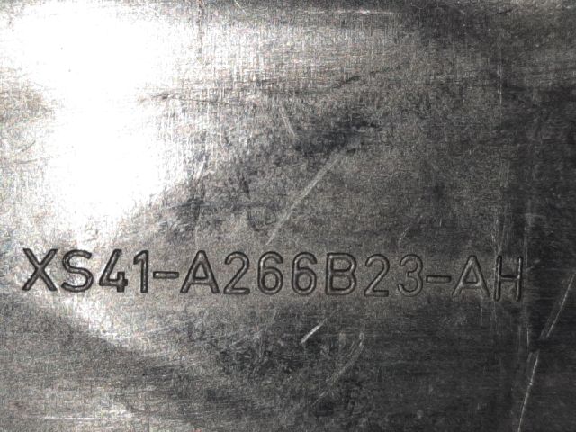 bontott FORD FOCUS I Bal hátsó Külső Kilincsfészek