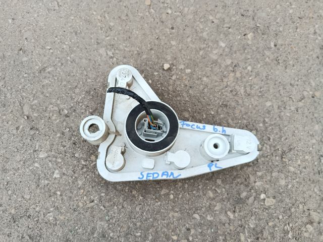 bontott FORD FOCUS I Bal Hátsó Lámpa Foglalat