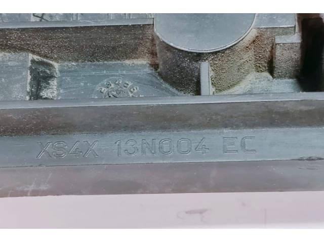 bontott FORD FOCUS I Bal Hátsó Lámpa Foglalat