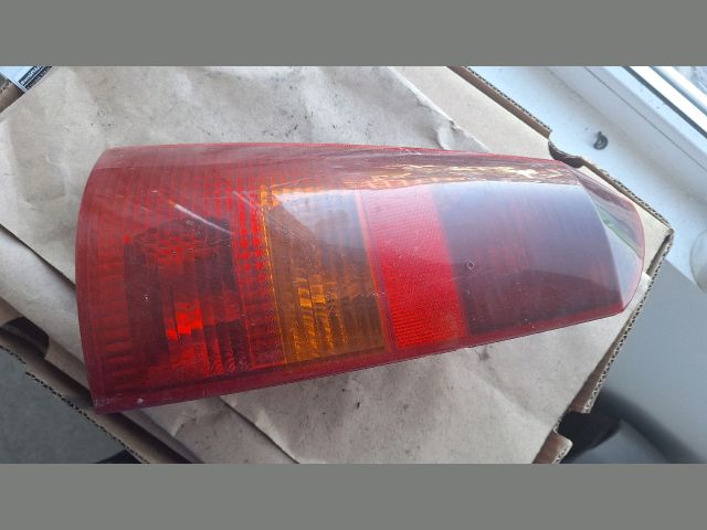 bontott FORD FOCUS I Bal Hátsó Lámpa