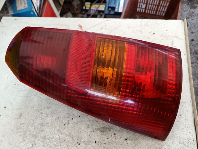 bontott FORD FOCUS I Bal Hátsó Lámpa