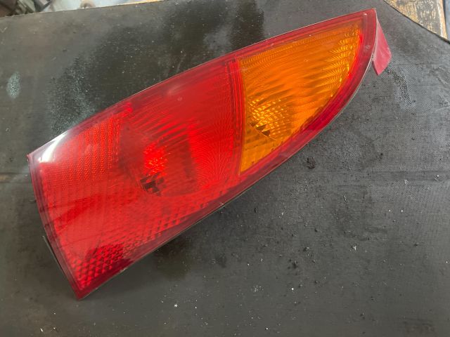 bontott FORD FOCUS I Bal Hátsó Lámpa