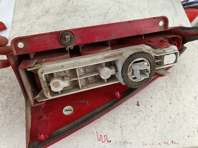 bontott FORD FOCUS I Bal Hátsó Lámpa