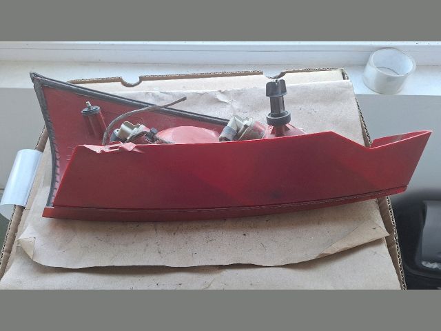 bontott FORD FOCUS I Bal Hátsó Lámpa