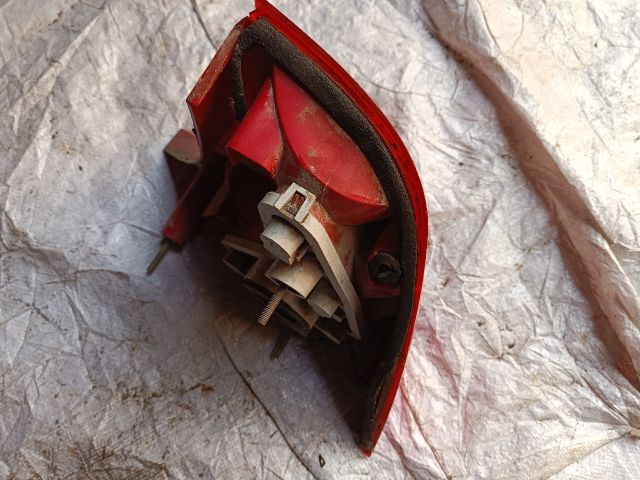 bontott FORD FOCUS I Bal Hátsó Lámpa