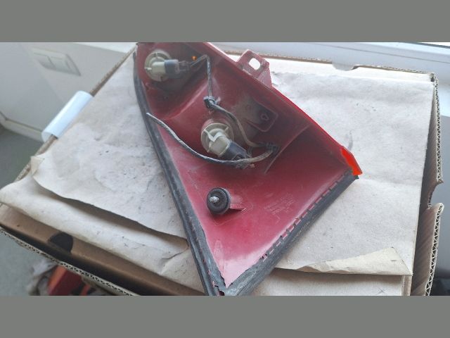 bontott FORD FOCUS I Bal Hátsó Lámpa