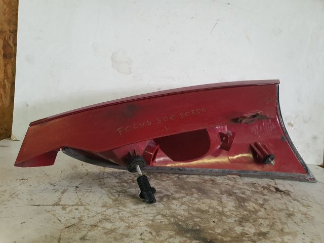 bontott FORD FOCUS I Bal Hátsó Lámpa