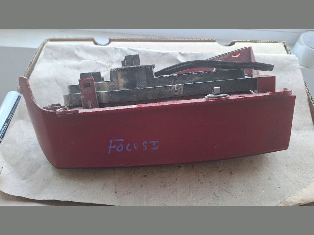 bontott FORD FOCUS I Bal Hátsó Lámpa