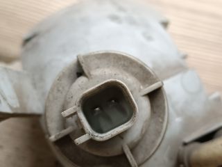 bontott FORD FOCUS I Bal Ködzárófény