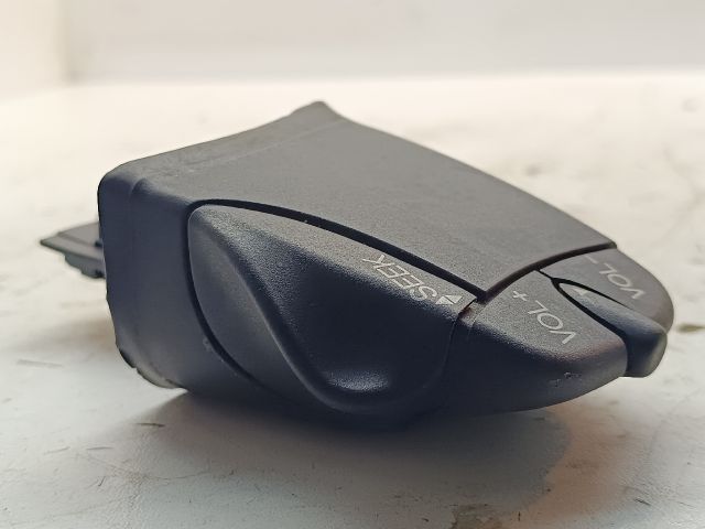 bontott FORD FOCUS I Bal Multikormány Kapcsoló