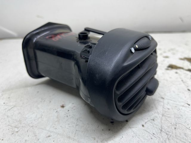 bontott FORD FOCUS I Bal Szellőző