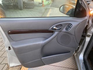 bontott FORD FOCUS I Biztosítéktábla Doboz