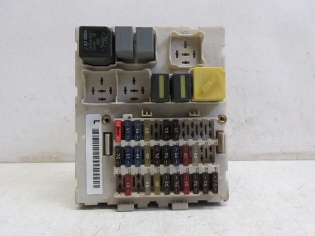 bontott FORD FOCUS I Biztosítéktábla Utastér