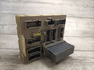 bontott FORD FOCUS I Biztosítéktábla Utastér