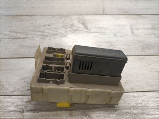 bontott FORD FOCUS I Biztosítéktábla Utastér