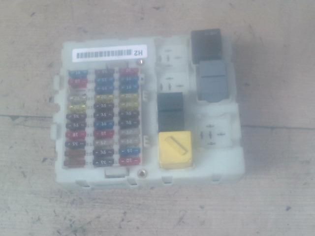 bontott FORD FOCUS I Biztosítéktábla Utastér