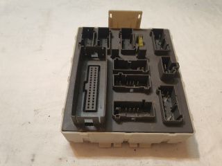 bontott FORD FOCUS I Biztosítéktábla Utastér