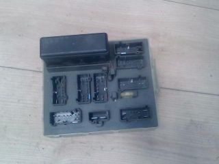 bontott FORD FOCUS I Biztosítéktábla Utastér