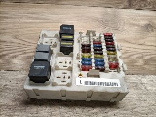 bontott FORD FOCUS I Biztosítéktábla Utastér