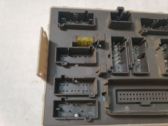 bontott FORD FOCUS I Biztosítéktábla Utastér