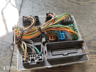 bontott FORD FOCUS I Biztosítéktábla Utastér